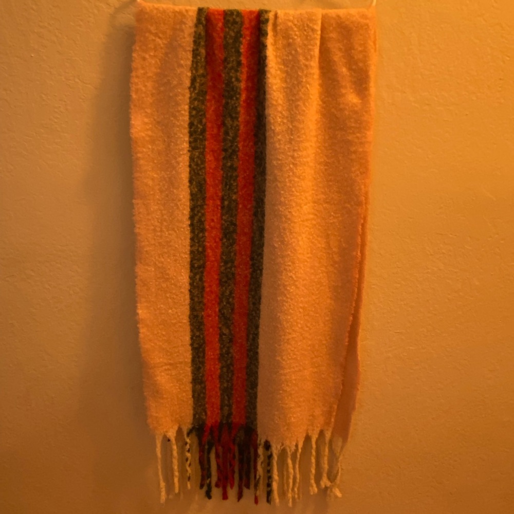 Shawl - Picture 2 of 2